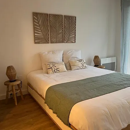 Appt Entier 85m2 Avec 2 Dont 1 Parentale 1 Bureau 1 Canape Lit Piscine