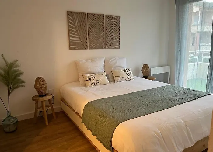 Appt Entier 85m2 Avec 2 Dont 1 Parentale 1 Bureau 1 Canape Lit Piscine