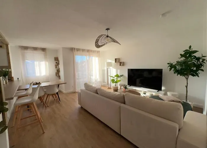 Lejlighed Appt Entier 85m2 Avec 2 Dont 1 Parentale 1 Bureau 1 Canape Lit Piscine